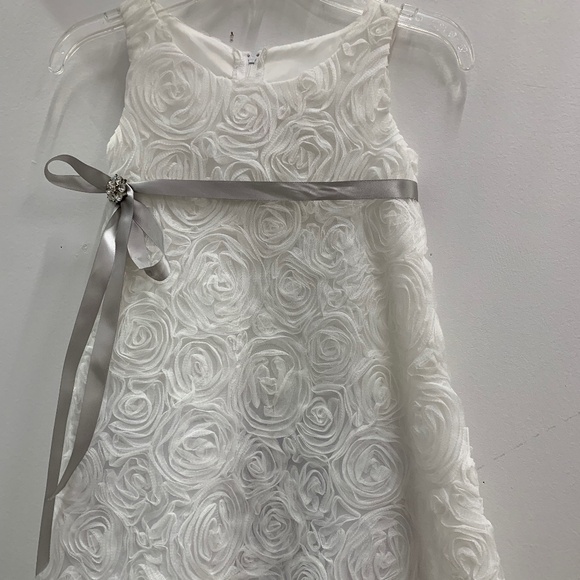 Dress - Picture 1 of 6